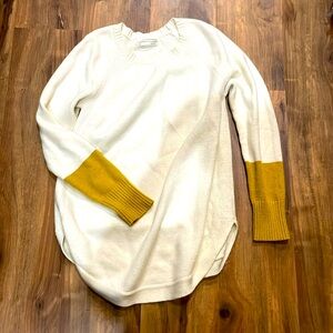 Anthropologie Sweater Medium - Rebekah White and Yellow Tunic Sweater